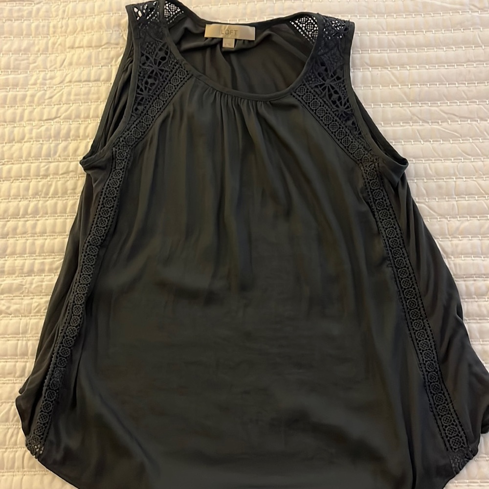 Loft, gray sleeveless shell size small